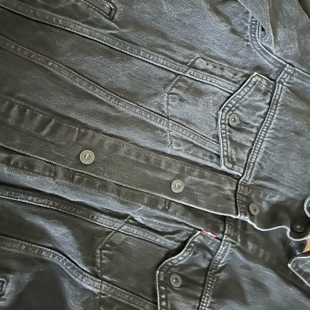 XLarge Black Levi’s Jean jacket